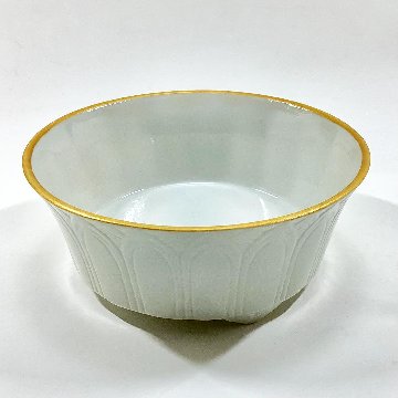 錦クリーム釉渕金 剣先彫り袋足向付　14㎝の画像