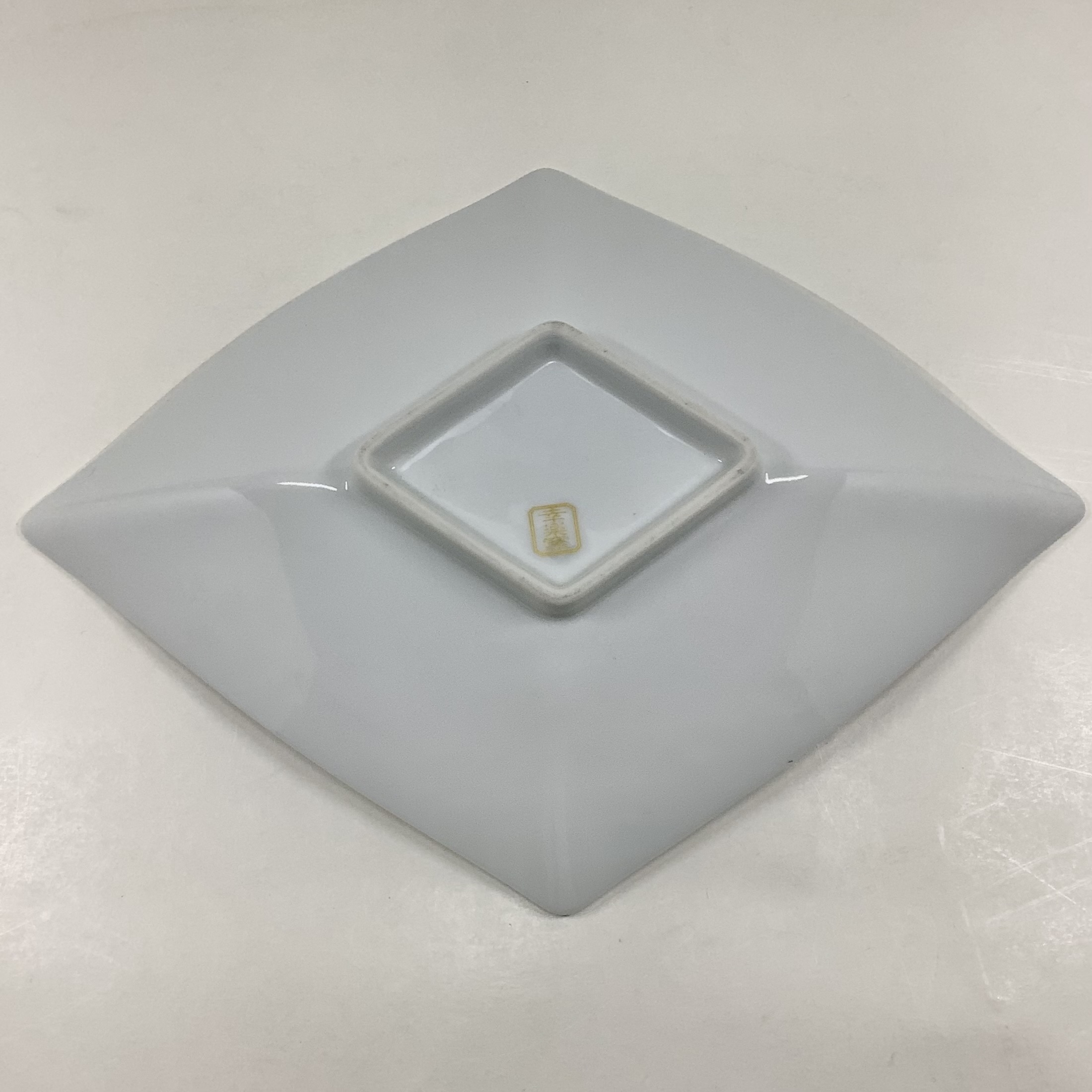 錦白釉銀ペルシャ 菱形向付　27㎝の画像