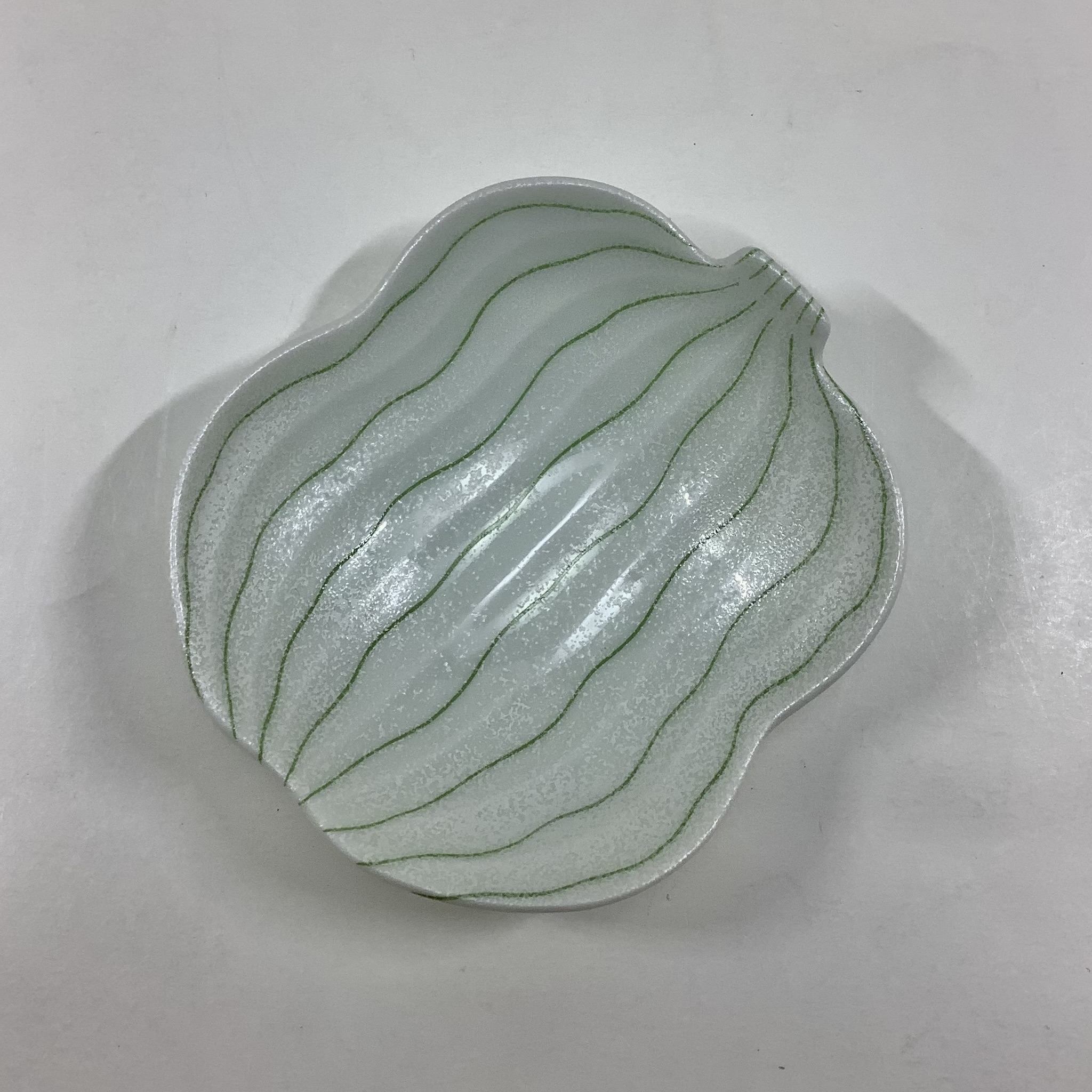 錦銀叩き 瓢形小付　　　9㎝の画像