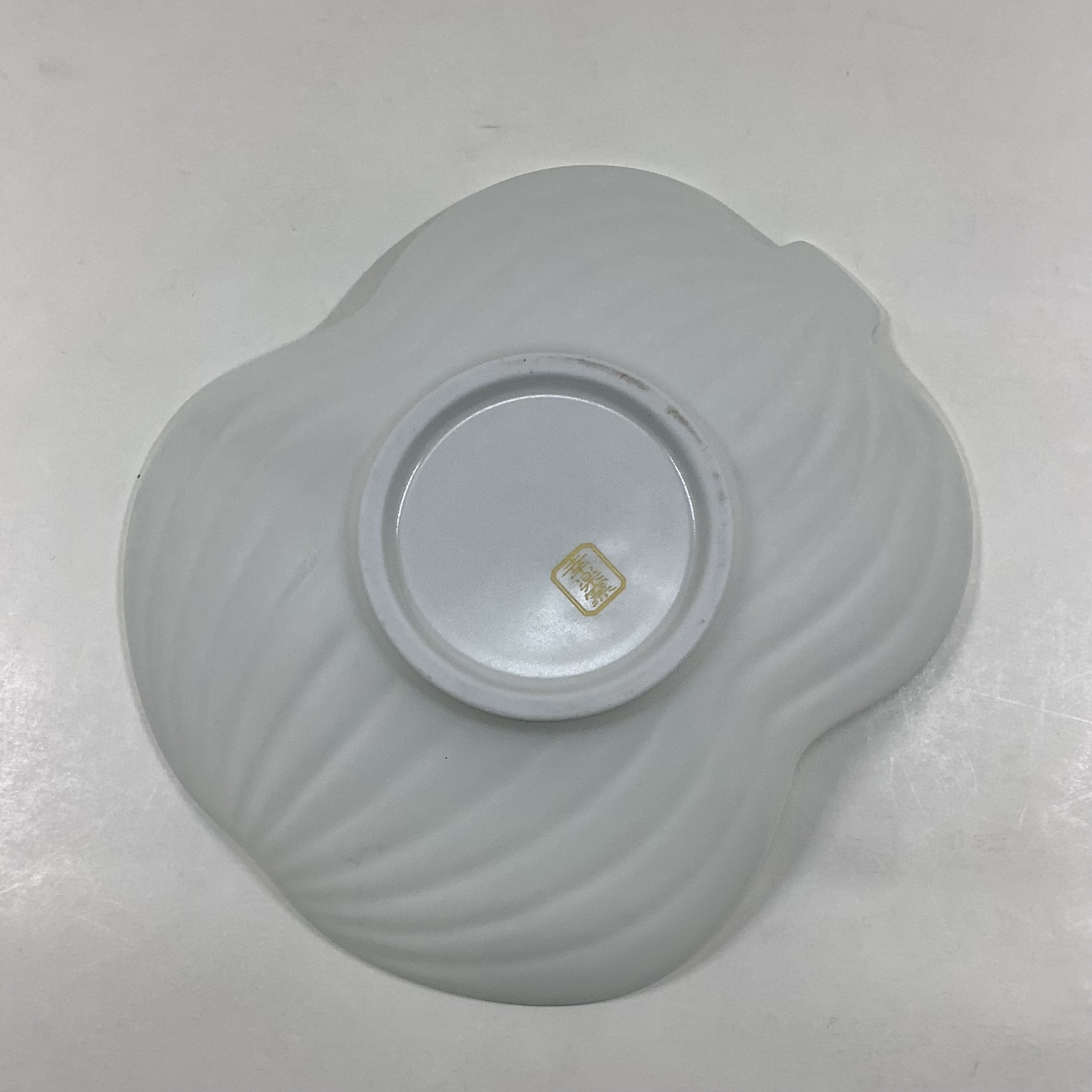 錦銀彩雪衣 瓢形盛皿  18㎝  の画像