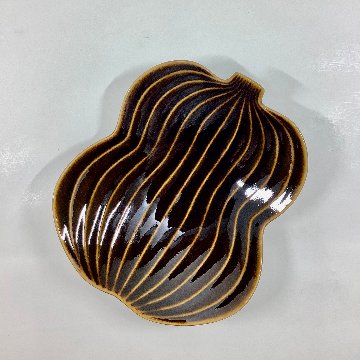べっ甲釉 瓢形盛皿　　　18㎝の画像