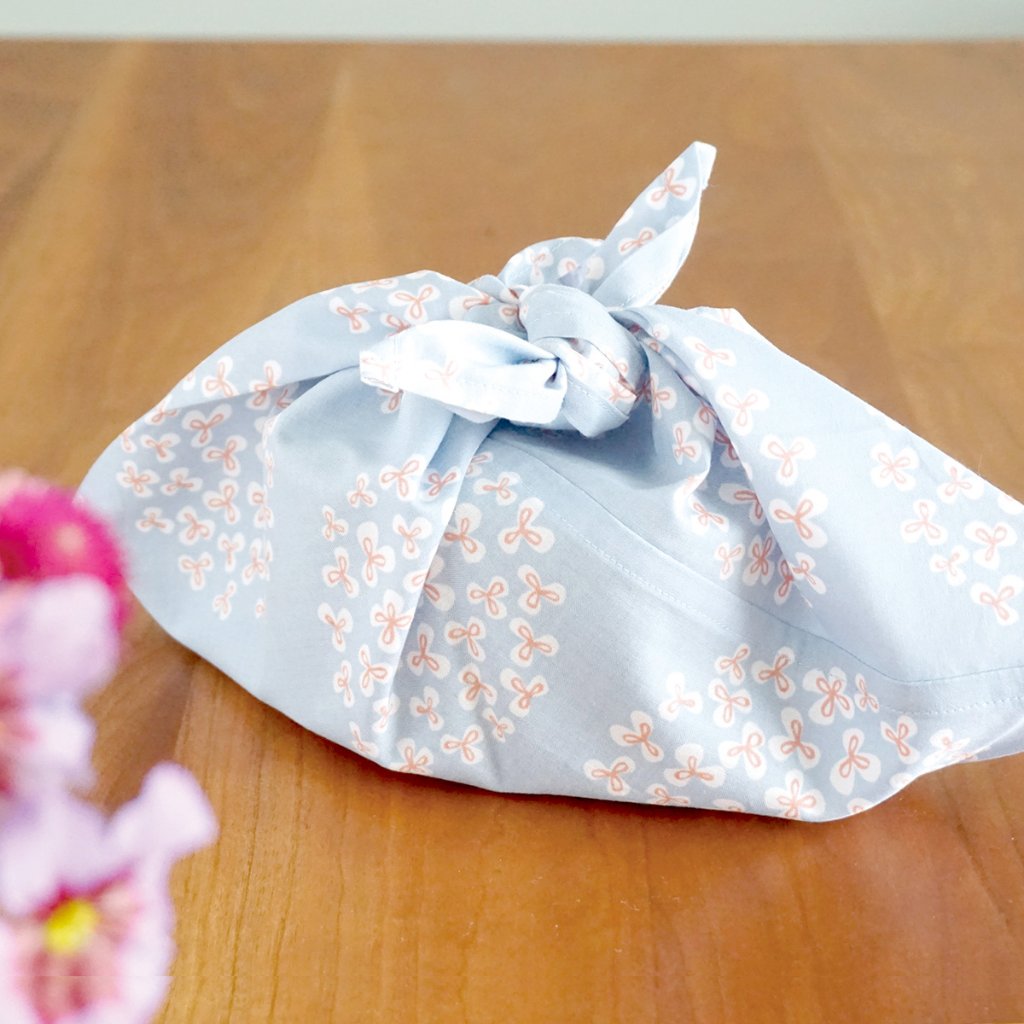 紫陽花のような色合いが大人可愛いお弁当用あずま袋ピンクの花柄の画像