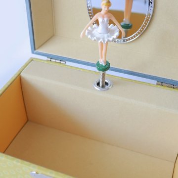 バレリーナが躍る子供用オルゴールジュエリーBOX　橋の上　【アクセサリー付き】の画像