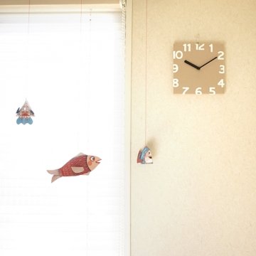 子供部屋にほっこりかわいい北欧カラ―のフェルト壁掛け時計【2カラー】画像