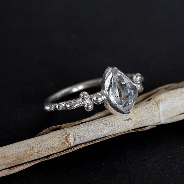 ハーキマーダイヤモンド（クォーツ）の粒飾りリング 13号 | 天然石の