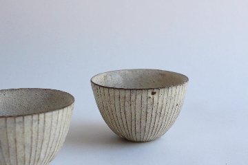 鈴木　進　粉引線紋湯呑み　丸の画像