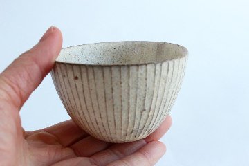 鈴木　進　粉引線紋湯呑み　丸の画像