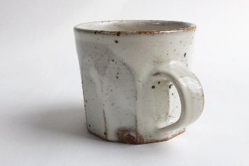 角掛政志　粉引面取マグカップの画像