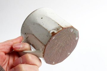 角掛政志　粉引面取マグカップの画像