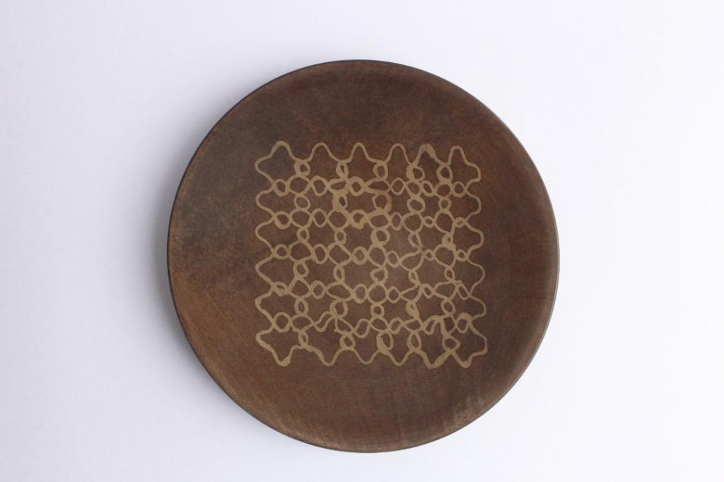 北野　史　メープル材染めの皿　6寸の画像