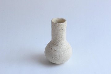 高田かえ　白土花器の画像