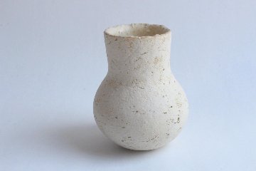 高田かえ　白土花器の画像