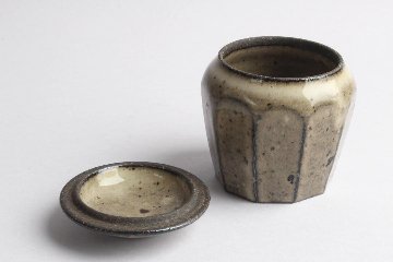 角掛政志　長石釉　蓋物（大）の画像