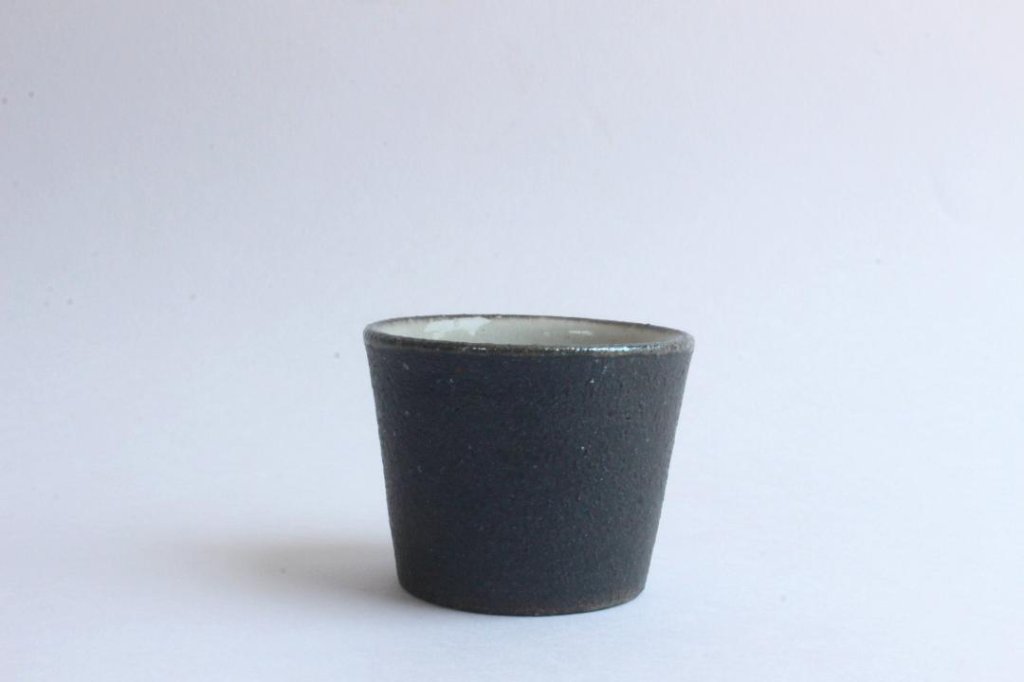 角掛政志　艶黒醤油さし(面取り) 作家別に探す :: 角掛 政志 :: 【入荷まち！】角掛政志｜艶黒