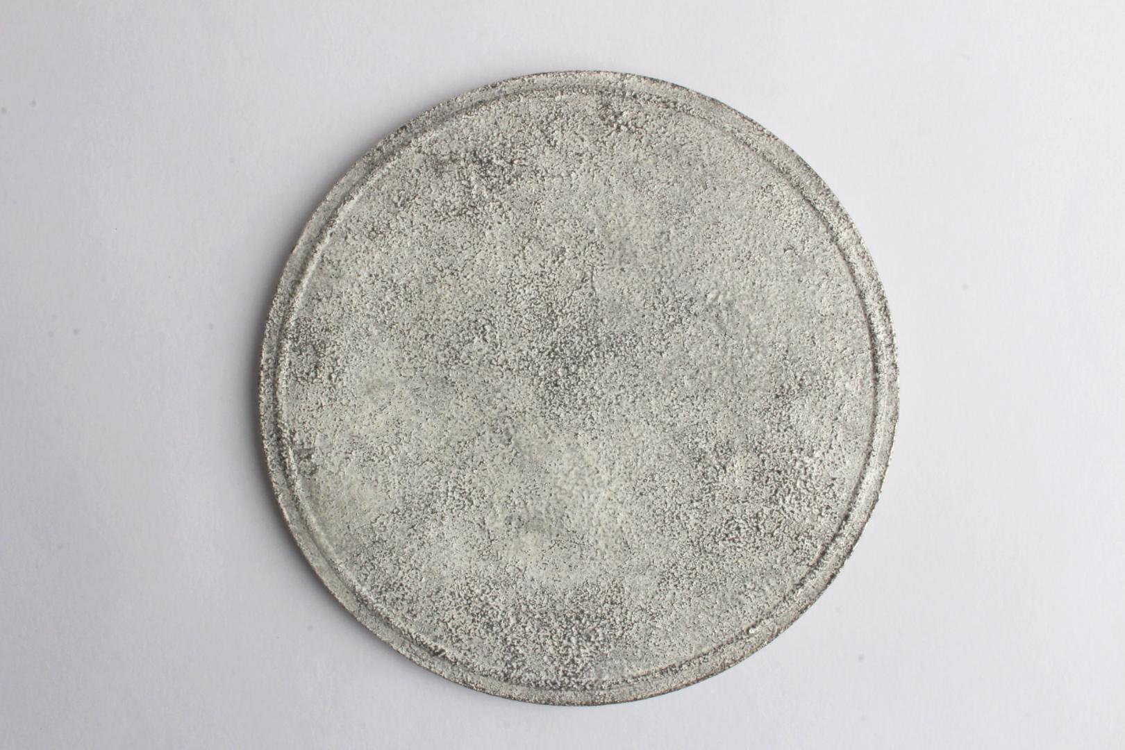 Kalonji　銀彩丸平皿の画像