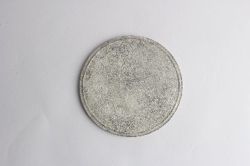 Kalonji　銀彩丸平皿の画像