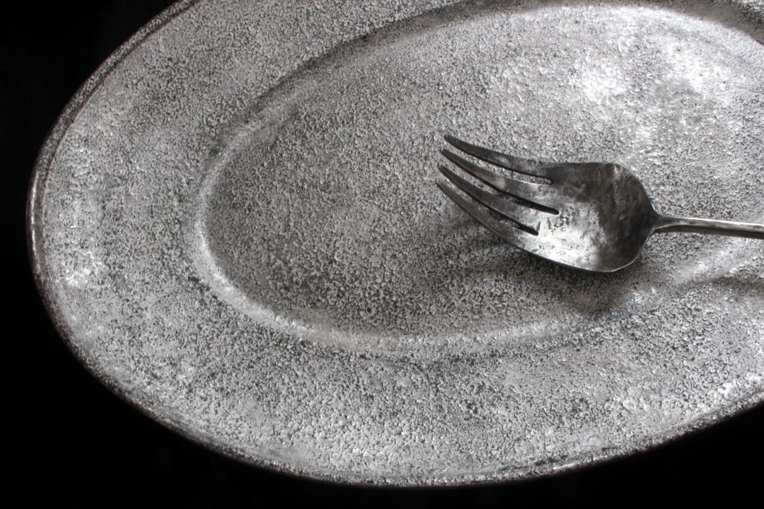 Kalonji　銀彩オーバルリム大皿の画像