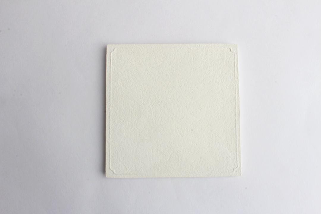 Kalonji　白化粧線紋板皿の画像