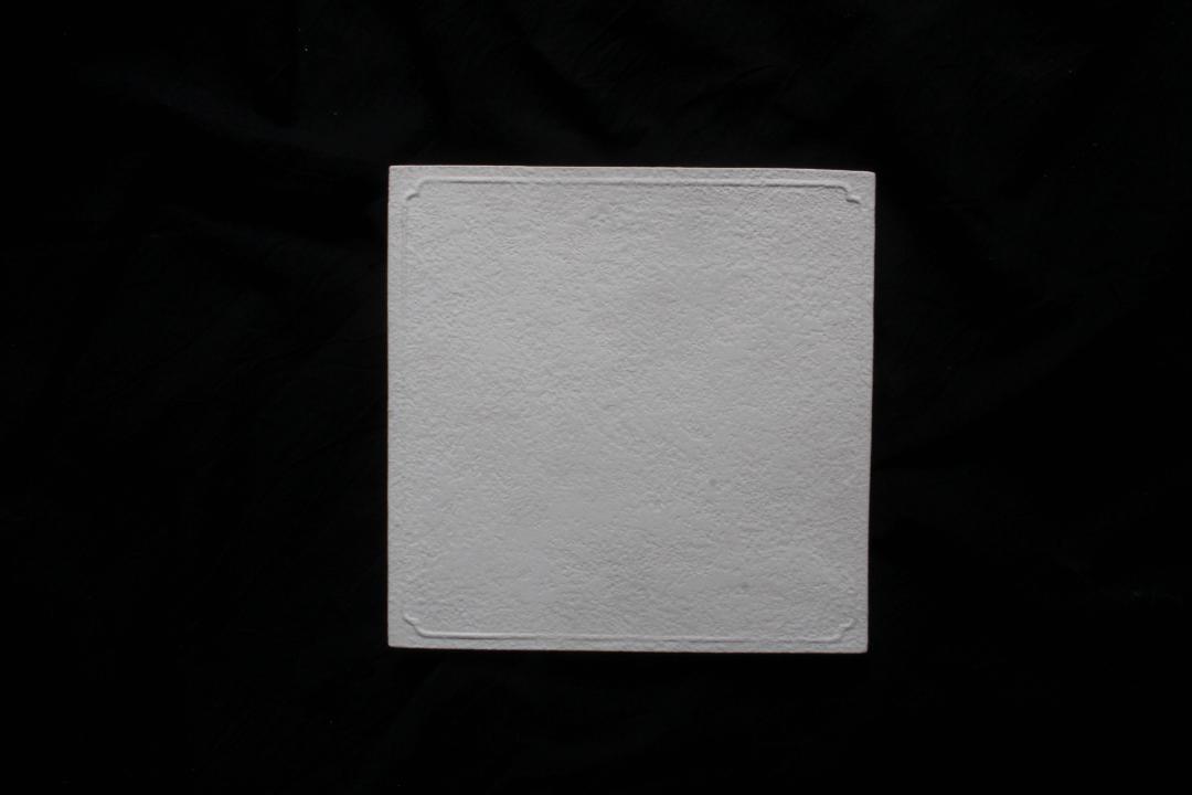 Kalonji　白化粧線紋板皿の画像