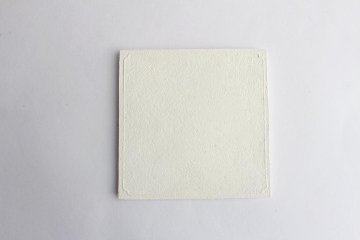 Kalonji　白化粧線紋板皿の画像