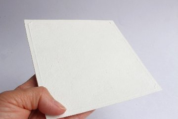Kalonji　白化粧線紋板皿の画像