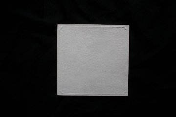 Kalonji　白化粧線紋板皿の画像