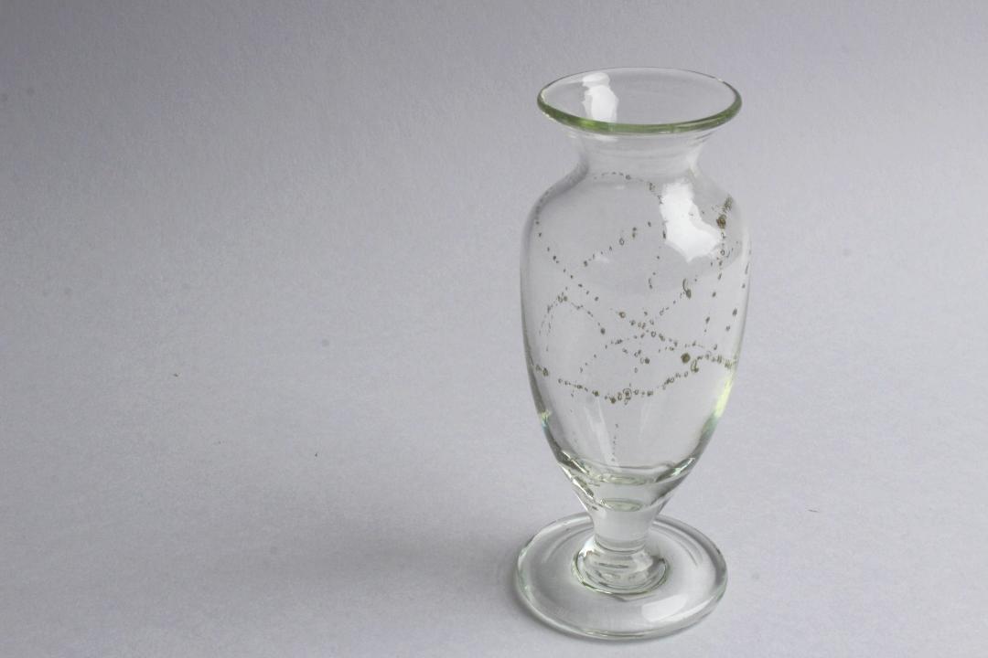 早崎志保　てんてん星の脚付き花器の画像