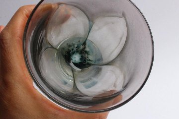 早崎志保　花模様の冷茶グラスの画像