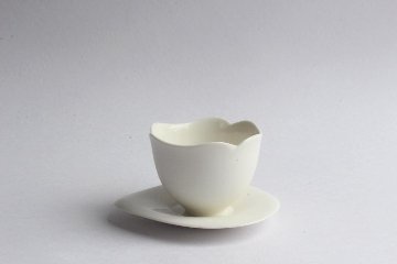生嶋　花　ゆのみ　中の画像