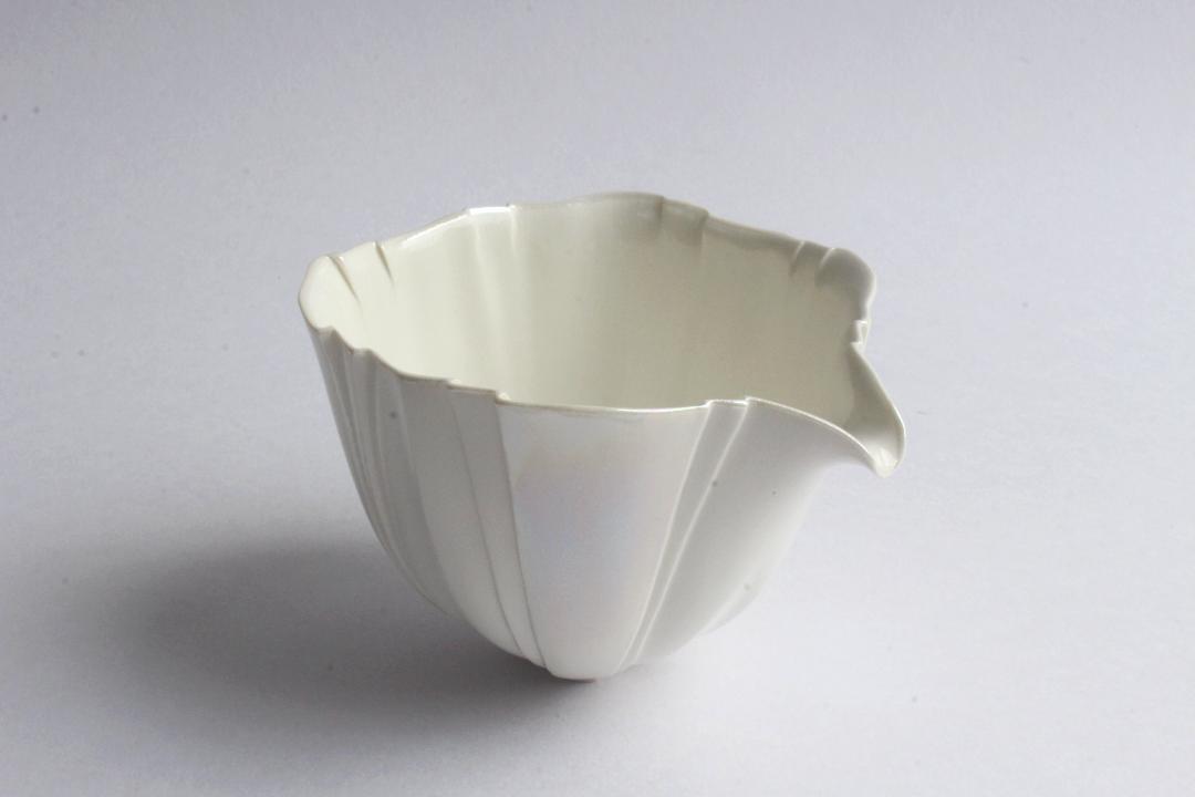 生嶋　花　片口　フリルの画像