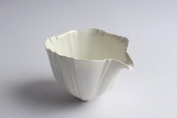 生嶋　花　片口　フリルの画像