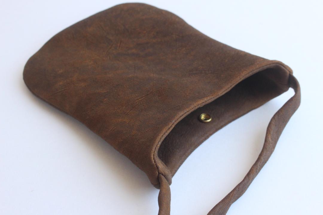 R.BROWN　LABO　サコッシュバッグ　S/ブラウンの画像