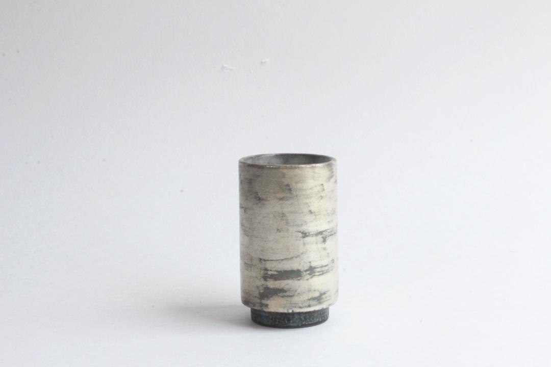 片瀬和宏　鋳込み　筒湯呑　銀の画像