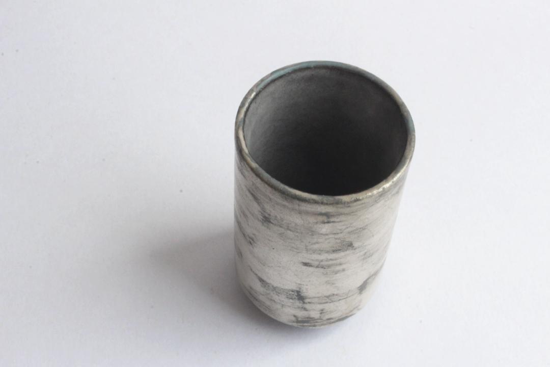 片瀬和宏　鋳込み　筒湯呑　銀の画像