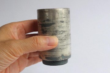 片瀬和宏　鋳込み　筒湯呑　銀の画像