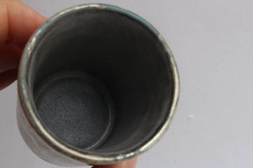 片瀬和宏　鋳込み　筒湯呑　銀の画像