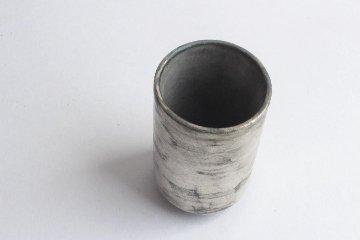 片瀬和宏　鋳込み　筒湯呑　銀の画像