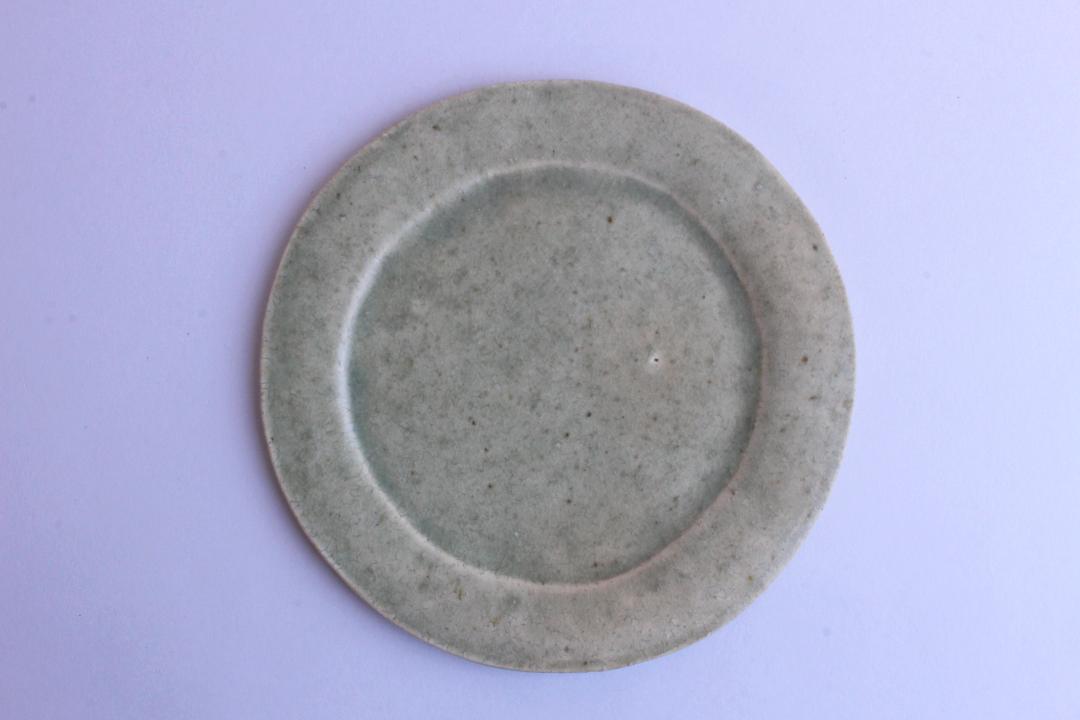 内田ゆみこ　丸プレート　灰釉の画像