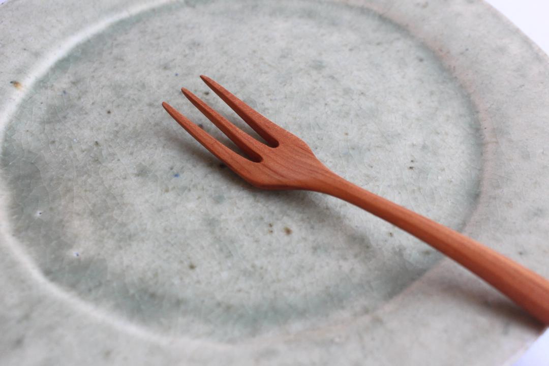 内田ゆみこ　丸プレート　灰釉の画像