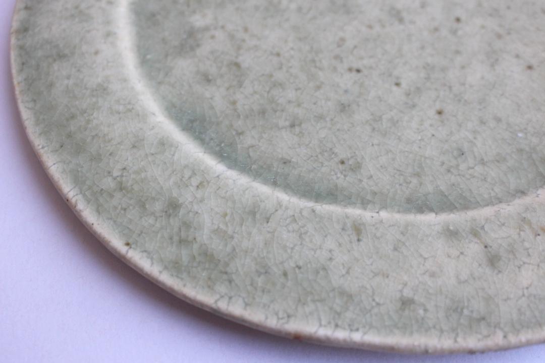 内田ゆみこ　丸プレート　灰釉の画像