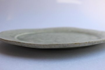 内田ゆみこ　丸プレート　灰釉の画像