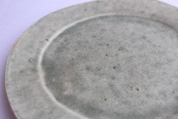 内田ゆみこ　丸プレート　灰釉の画像