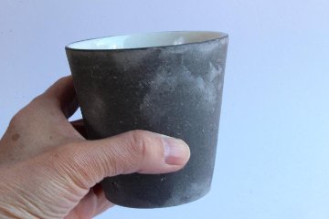 大森健司　黒土カップ（中白）の画像