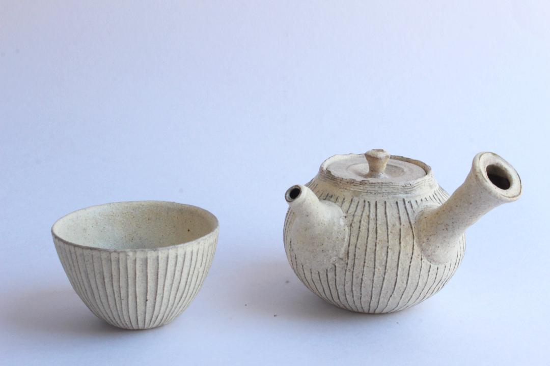 鈴木　進　粉引線紋急須の画像