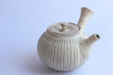 鈴木　進　粉引線紋急須の画像