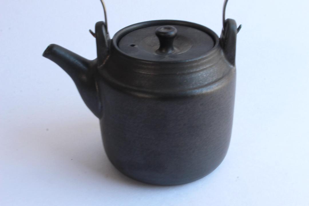 鈴木　進　金彩釉急須（金具取手）の画像