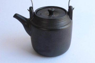 鈴木　進　金彩釉急須（金具取手）の画像