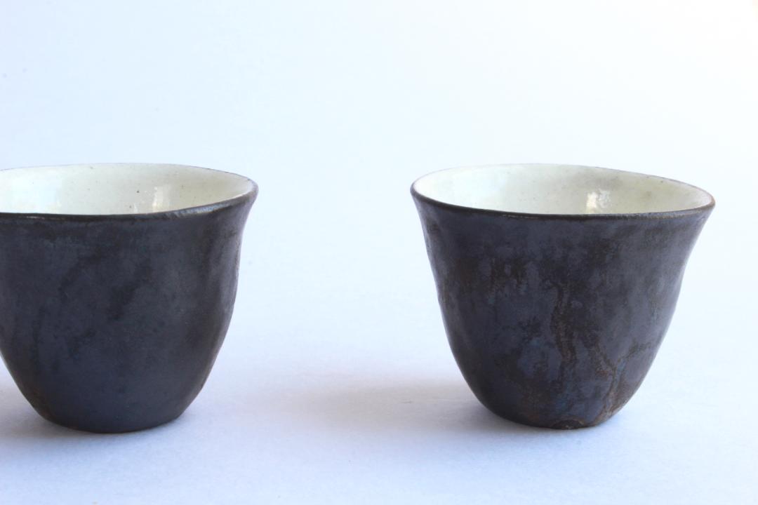 鈴木　進　金彩釉茶杯の画像