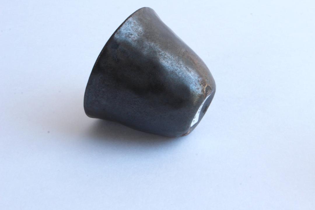 鈴木　進　金彩釉茶杯の画像