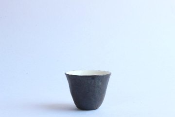 鈴木　進　金彩釉茶杯の画像